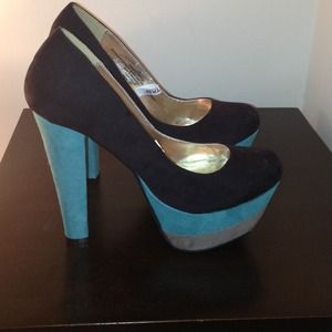 Xhilaration platform heels. Size 7 1/2.