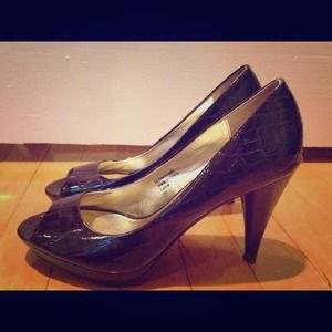 Open toed snakeskin style heels