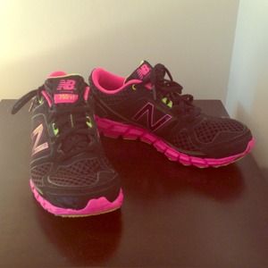 New Balance Running Shoes 750 v1 only worn once!