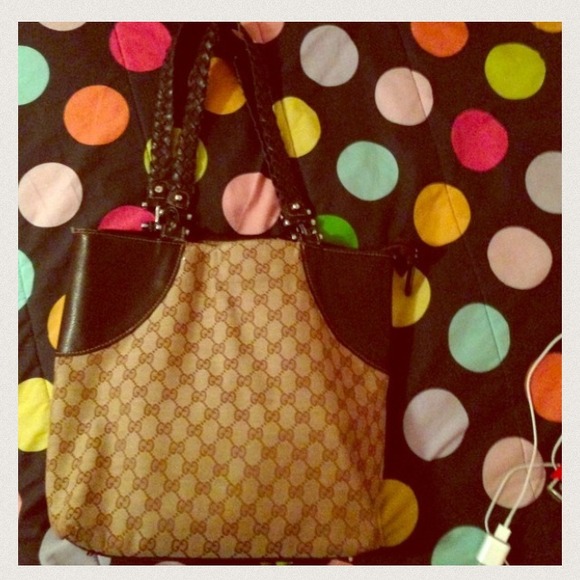 GUCCI BAGG + LOUIS VUITTON WALLET