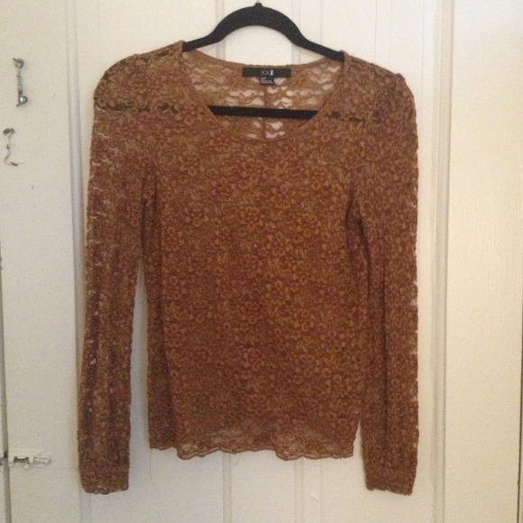 Lace long sleeves blouse