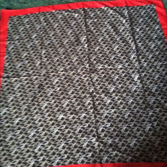 Limited Scarf - Picture 2 of 2