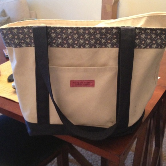 Vineyard Vines cloth bag