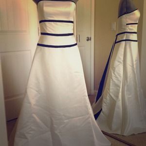 Formal black and white gown.  Jessica McClintock