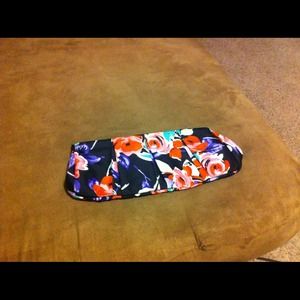 Express Ladies Clutch