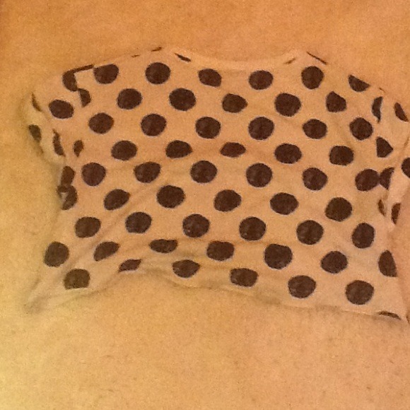 Polka dot cuffed sleeve crop top