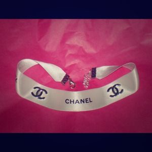 Chanel Style Necklace White/Black Ribbon