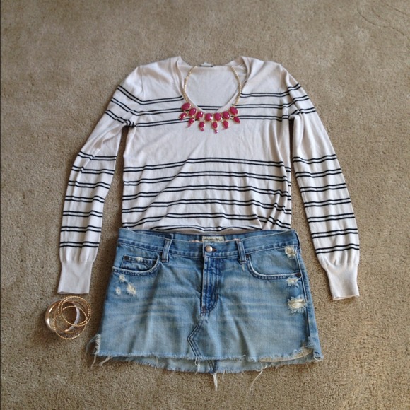 🚫SOLD IN BUNDLE W/@seasew🚫 Destroyed Jean Skirt