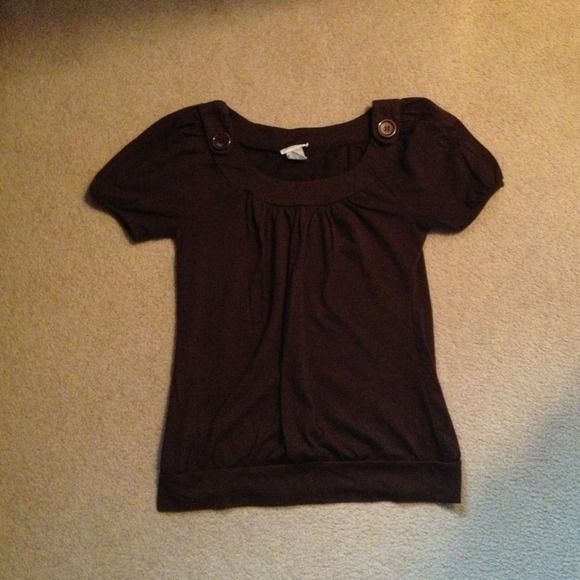 **SOLD!**Brown tee