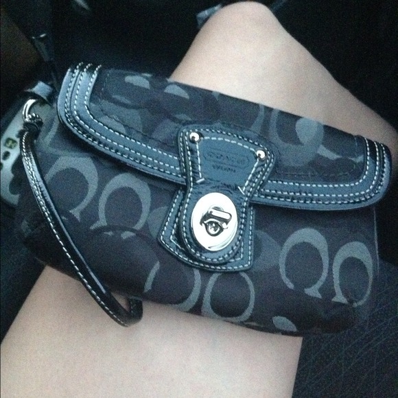 Brand new coach Wristlet