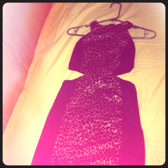 Leopard cutout sides dress - Picture 1 of 1
