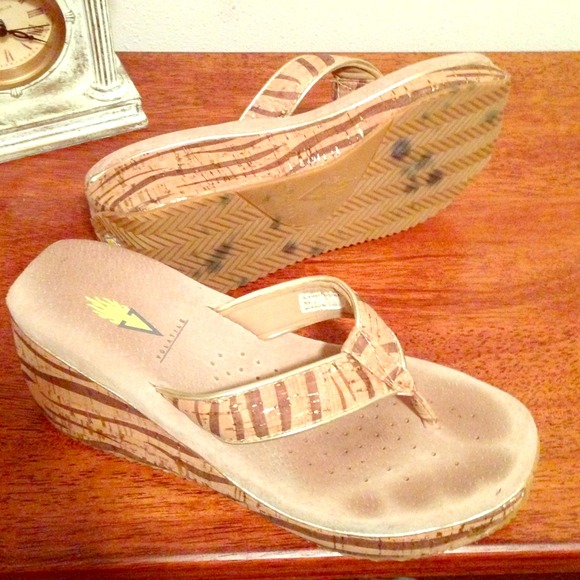 Women's sandals and belt.  Used.
