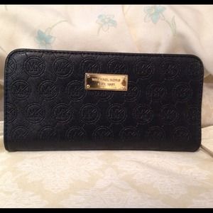✂$5 Slash✂Michael Kors Wallet