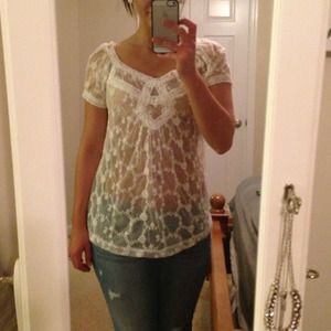 💢💢SOLD IN BUNDLE💢💢Lace shirt