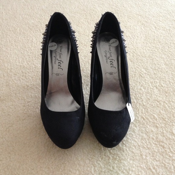 Spiked high heels (Wide fit)