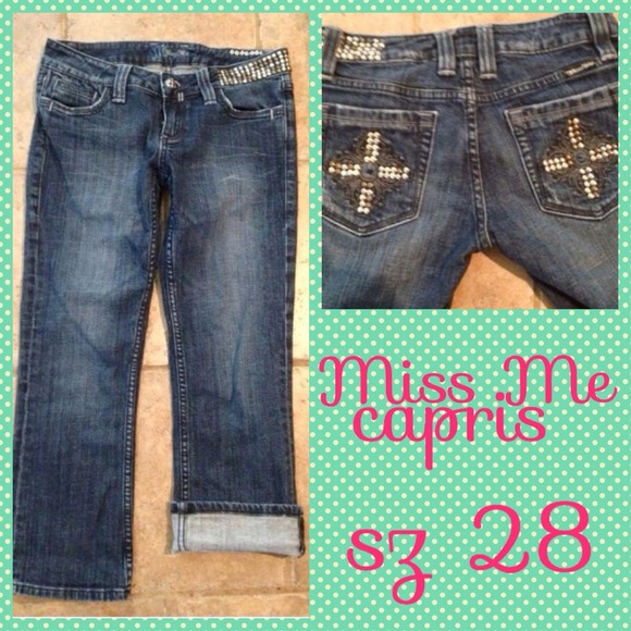 ❌SOLD LOCALLY❌Miss Me capris - Picture 3 of 4