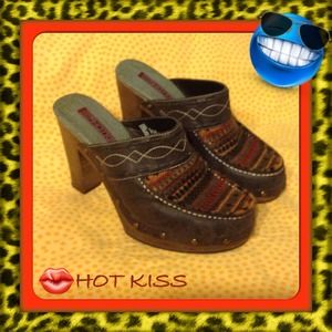 🎀💠🎀SUPER CUTE BOHO CHIC CLOGS🎀💠🎀