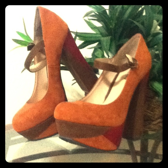SOLD IN BUNDLE Chunky Heel Platform Mary Janes