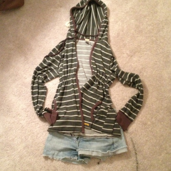 BUNDLE dark grey/white Billabong hoodie and dress