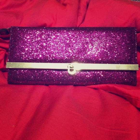 ⚡🎀 FLASH SALE 🎀⚡Purple sparkly glitter clutch