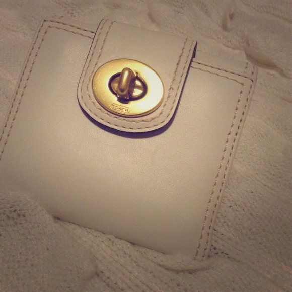 💢Just Reduced💢AUTHENTIC never used Coach Wallet