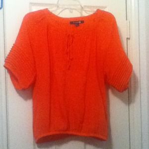 Coral 3/4 sleeve top