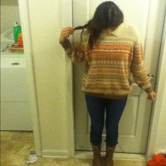Collard sweater - Picture 3 of 3