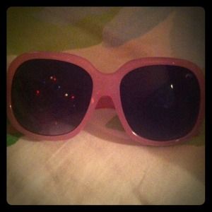 Pink oversized sunglasses