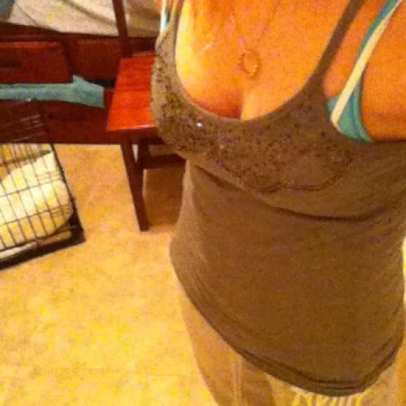 Gray Tanktop - Picture 2 of 2