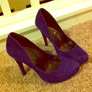 Jessica Simpson purple suede pumps with platform