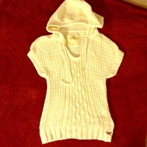 🌻Hollister Crochet Short Sleeved Hoodie 🌻