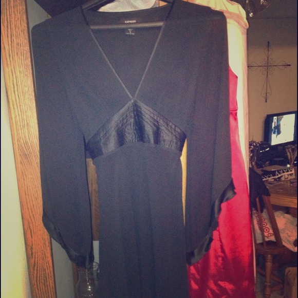 Willing to trade-Express bell sleeve dress