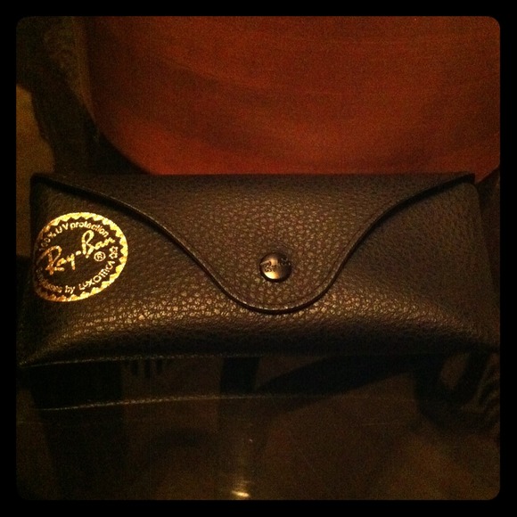 Ray Ban Case🔻🔻🔻🔻SOLD!🔻🔻🔻🔻