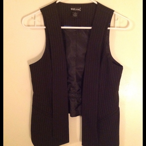 WET SEAL *NWOT* PINSTRIPE TUXEDO VEST - Picture 2 of 3