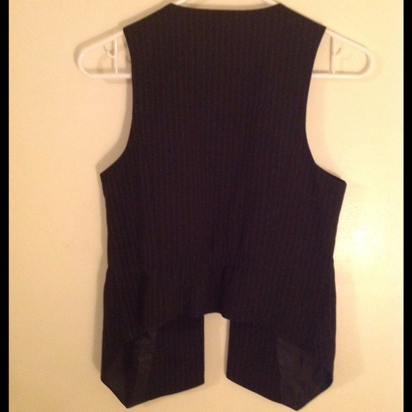 WET SEAL *NWOT* PINSTRIPE TUXEDO VEST - Picture 3 of 3
