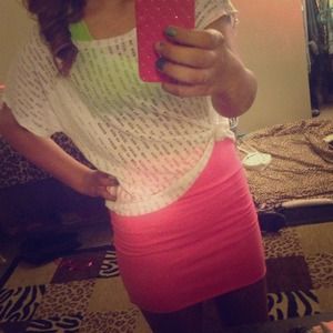 Neon pink skirt🎀