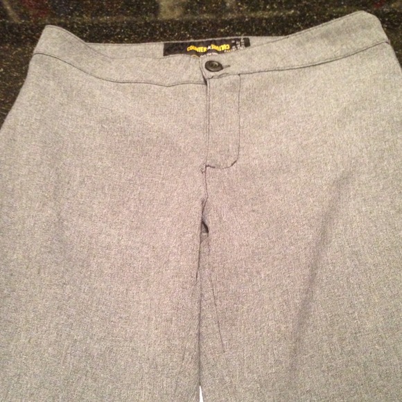 ⭐️Grey Counter Culture Pants sz 5 - Picture 3 of 3