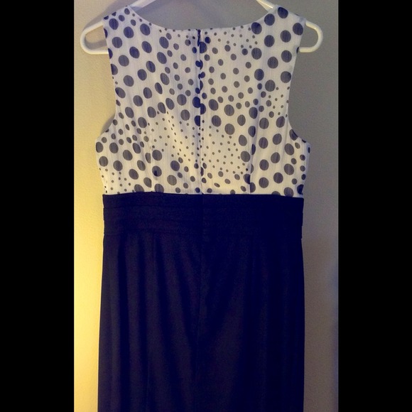 Black and White Dress - Picture 2 of 3