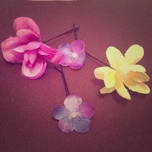 Handmade flower hair pins