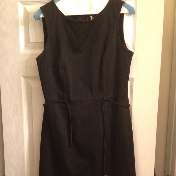 Willing to trade-Gap black dress, waist tie detail