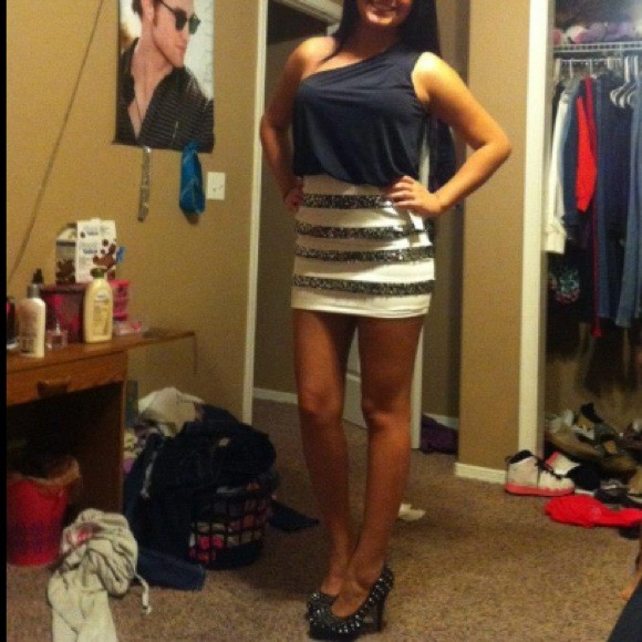 Gorgeous Homecoming/Special Occasion Dress - Picture 3 of 4