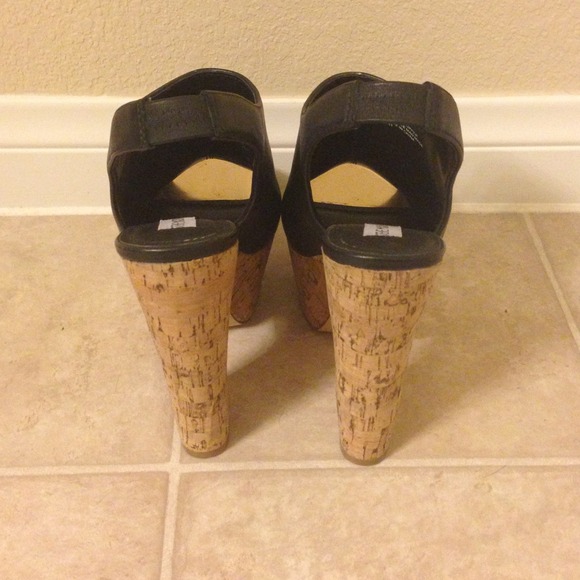 Steve Madden sling back cork heels - Picture 3 of 3