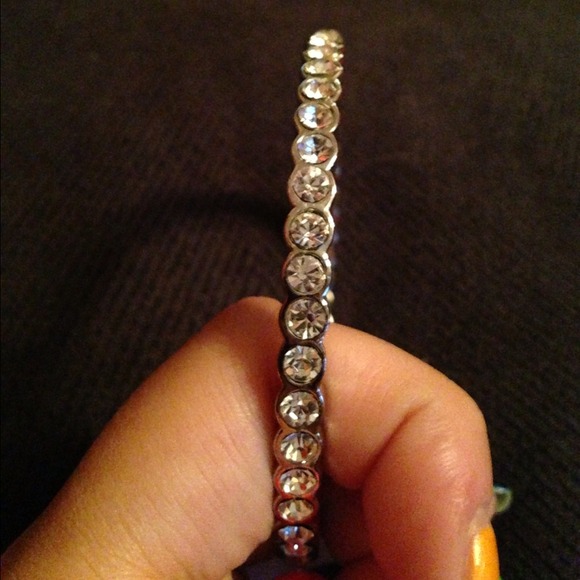 Beautiful Custom Jewelry Bangle - Picture 2 of 4