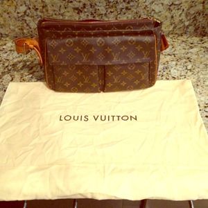 Louis Vuitton Medium size bag