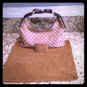 Authentic Gucci Horsebit Hobo- Medium