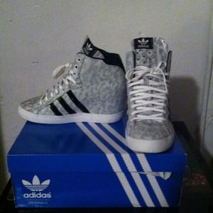 💥💥HOT💥💥 Snakeskin Wedge Adidas sz8