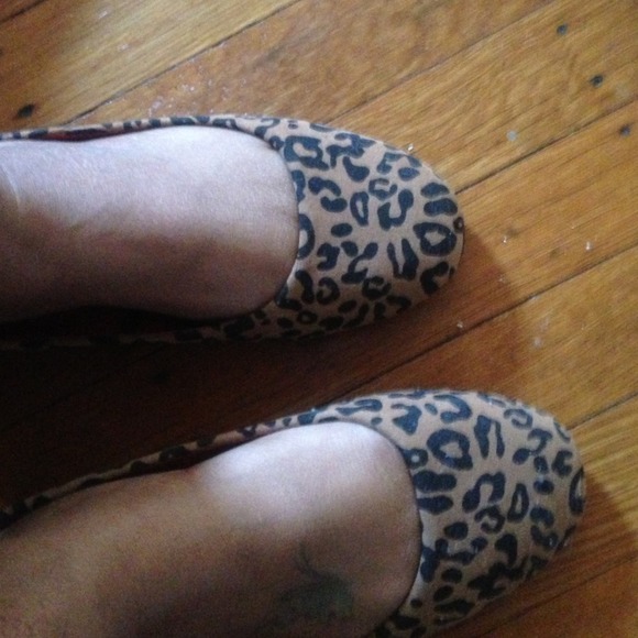 Leopard flats