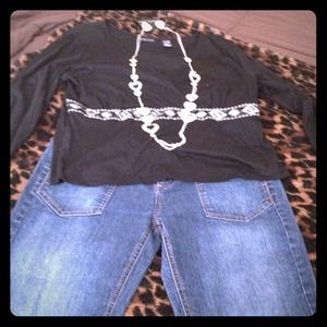 BUNDLED!!Super cute black and silver top!