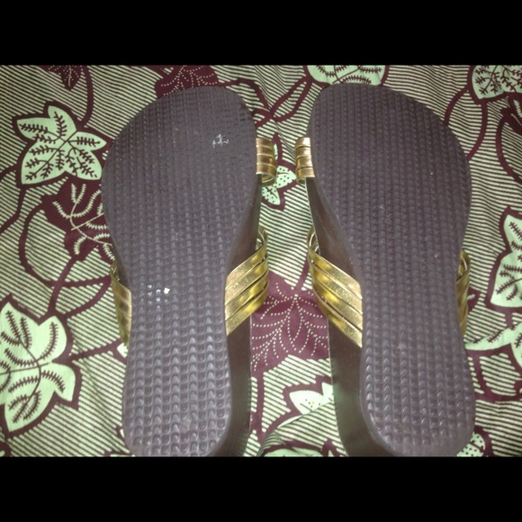 Shoes - Picture 4 of 4