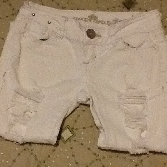 Ripped white jeans - Picture 2 of 4